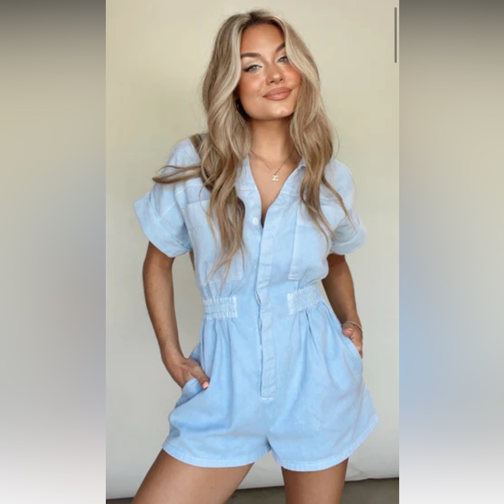 LANE 201 NWT DENIM ROMPER LARGE